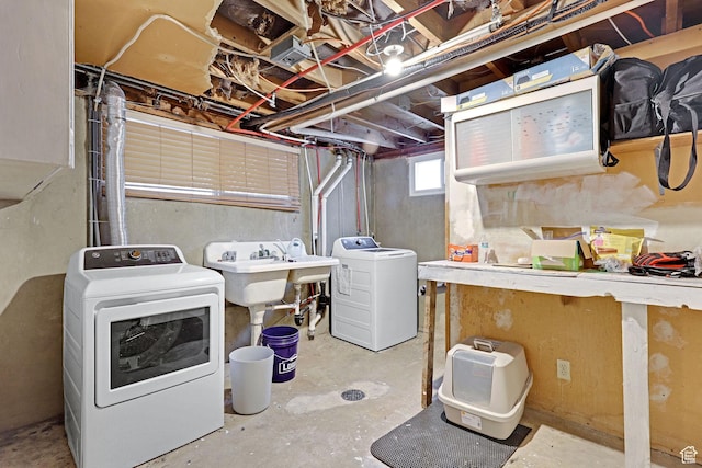 4868 S Ridgeline Dr, Washington Terrace, UT 84405 - laundry area with washer and dryer and sink