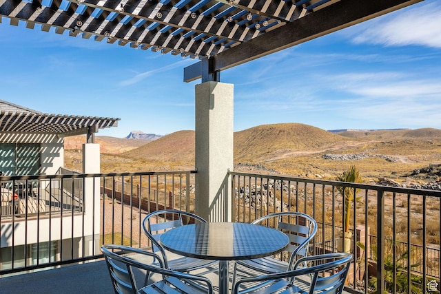 334 N 2020 W, Hurricane, UT 84737 - balcony featuring a mountain view and a pergola