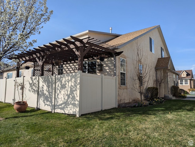 3006 E Somerset Dr, Spanish Fork, UT 84660 - view of side of home featuring a shingled roof, a pergola, fence, and a lawn