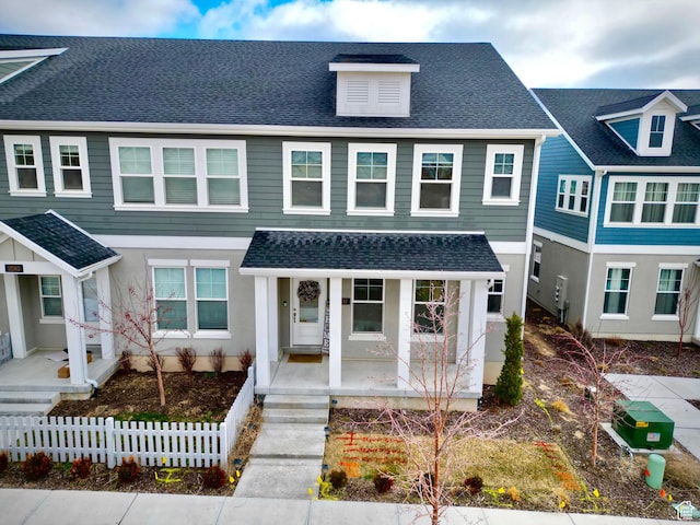 view of front of home with covered porch