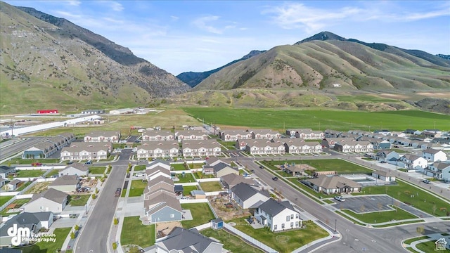 property view of mountains featuring a residential view