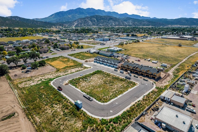 bird's eye view with a mountain view