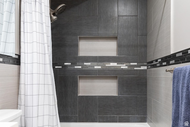93 N 200 W, Smithfield, UT 84335 - full bath featuring toilet and shower / tub combo with curtain