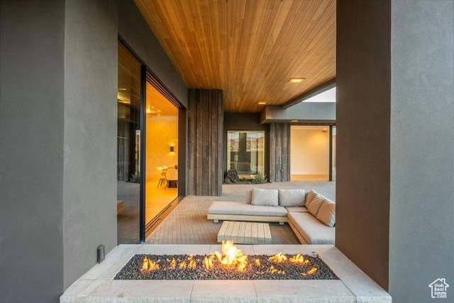2655 W Shoshoni Trl, St George, UT 84770 - interior space featuring a fire pit
