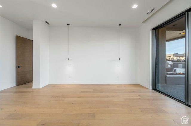 2655 W Shoshoni Trl, St George, UT 84770 - empty room with recessed lighting, baseboards, visible vents, and light wood finished floors