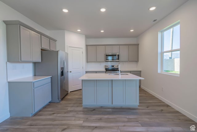 1644 N 800 W, Salem, UT 84653 - kitchen with appliances with stainless steel finishes, gray cabinets, a sink, tasteful backsplash, and recessed lighting