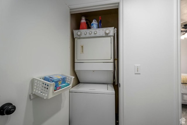 488 E 200 S Unit A3, Clearfield, UT 84015 - laundry area with laundry area and stacked washer / drying machine