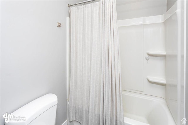5402 W Mammoth Peak Pl, Herriman, UT 84096 - full bathroom with shower / tub combo with curtain and toilet