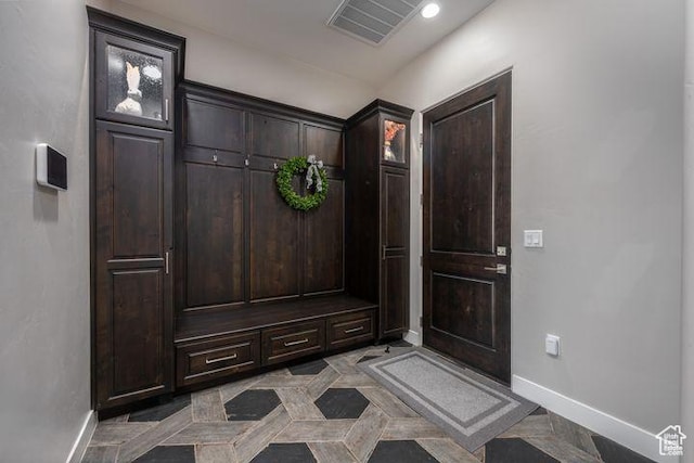 3052 N Snow Canyon Pkwy Unit 201, St George, UT 84770 - mudroom featuring recessed lighting, visible vents, and baseboards