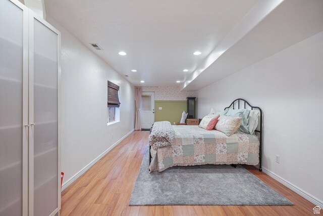 1320 W 1340 N, Pleasant Grove, UT 84062 - bedroom featuring light wood finished floors, baseboards, visible vents, and recessed lighting