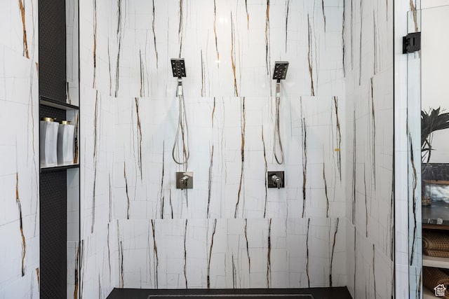 details featuring a tile shower