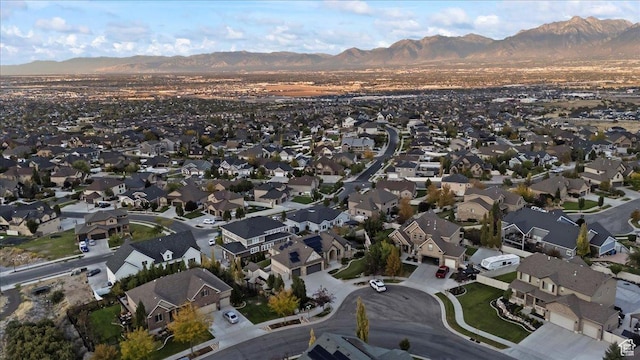 birds eye view of property featuring a residential view and a mountain view