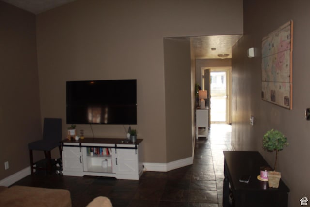 1338 S Glenbarr W, Springville, UT 84663 - living area with baseboards