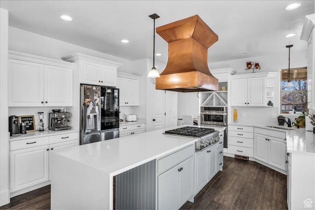 470 E 130 S, Ivins, UT 84738 - kitchen with hanging light fixtures, appliances with stainless steel finishes, light countertops, and white cabinets