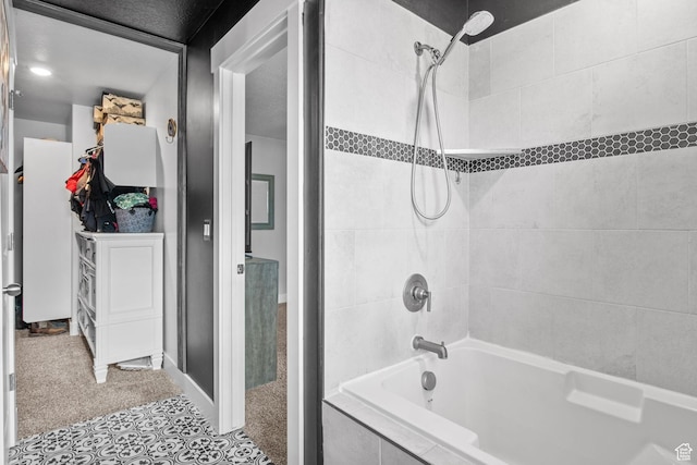 6471 S Aspen Ln, South Weber, UT 84405 - full bath with tiled shower / bath