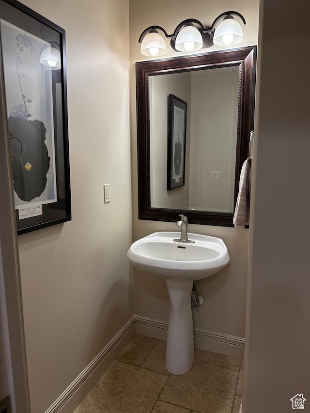 5818 Cambridge Dr, Mountain Green, UT 84050 - bathroom with baseboards