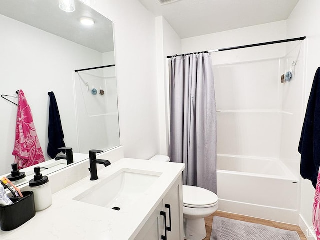 187 W 470 N, Smithfield, UT 84335 - full bath featuring vanity, wood finished floors, shower / bath combo with shower curtain, and toilet