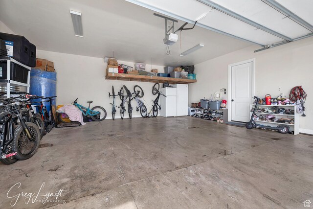 395 W Granite Dr, Washington, UT 84780 - garage with a garage door opener