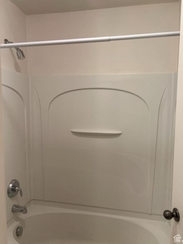 196 E Spencer Peak Way S Unit D9, Draper, UT 84020 - full bathroom with tub / shower combination