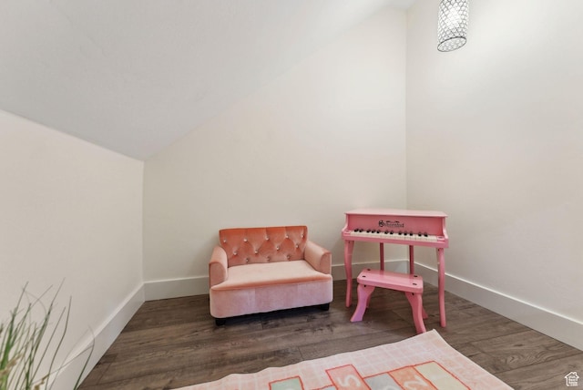 770 N 1000 E, Lehi, UT 84043 - living area with baseboards, wood finished floors, and vaulted ceiling