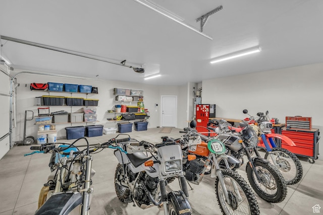 530 W Cougar Way, Ivins, UT 84738 - garage with a garage door opener