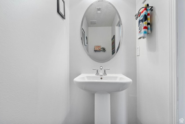 5906 Columbus Cir, Stansbury Park, UT 84074 - bathroom featuring a sink