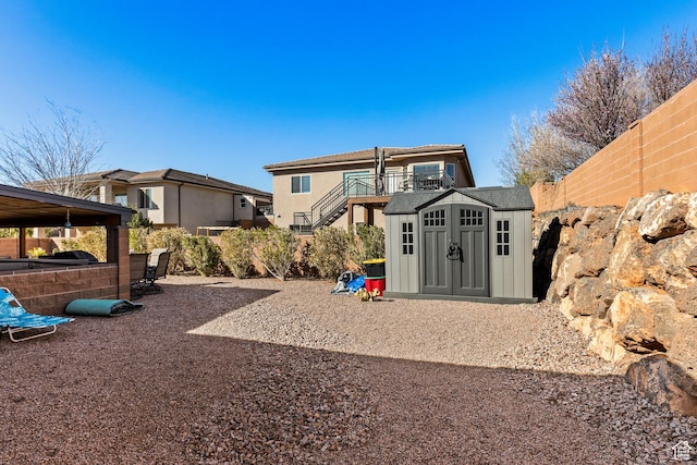 529 E Dry Ln, Washington, UT 84780 - back of property with stairway