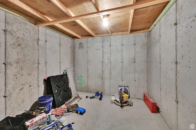 view of unfinished basement