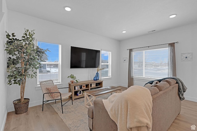 1189 W 1820 S Unit 13, Logan, UT 84321 - living area featuring light wood-style flooring, recessed lighting, and baseboards