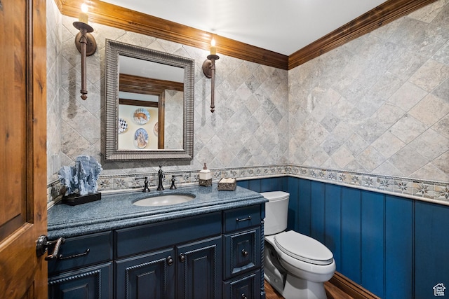 1698 S Amanda Ln E, Saratoga Springs, UT 84045 - bathroom with toilet, crown molding, and vanity