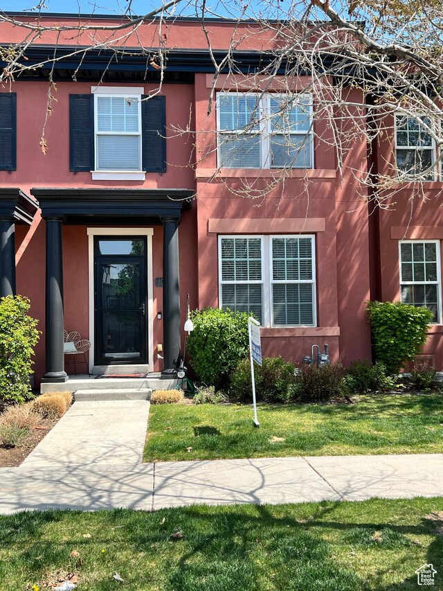 view of front of home with stucco siding