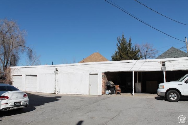 653 E 300 S, Salt Lake City, UT 84102 - view of garage
