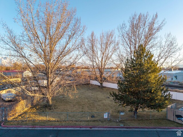 177 S 1050 W Unit 19, Provo, UT 84601 - view of yard with fence private yard