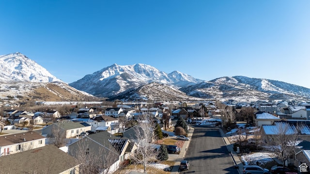 property view of mountains with a residential view