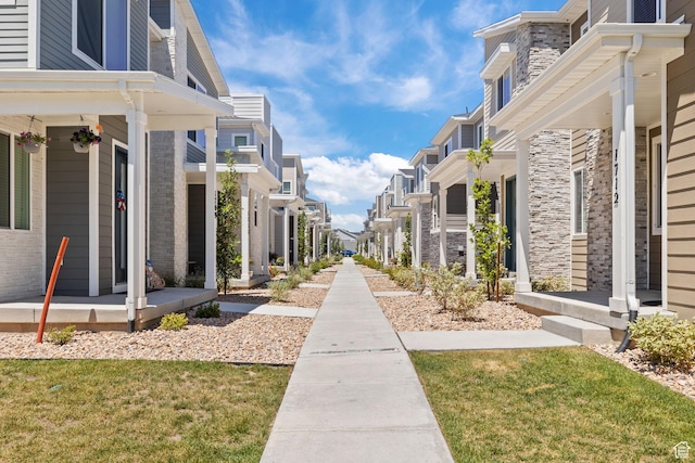 view of property's community featuring a residential view