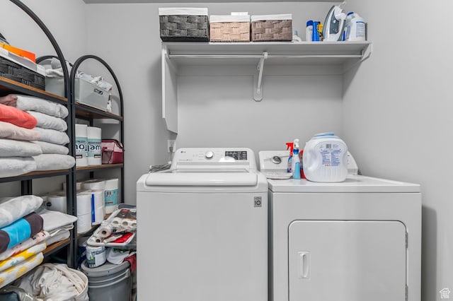 4927 W Yellow Topaz Dr, Herriman, UT 84096 - washroom featuring laundry area and washer and clothes dryer