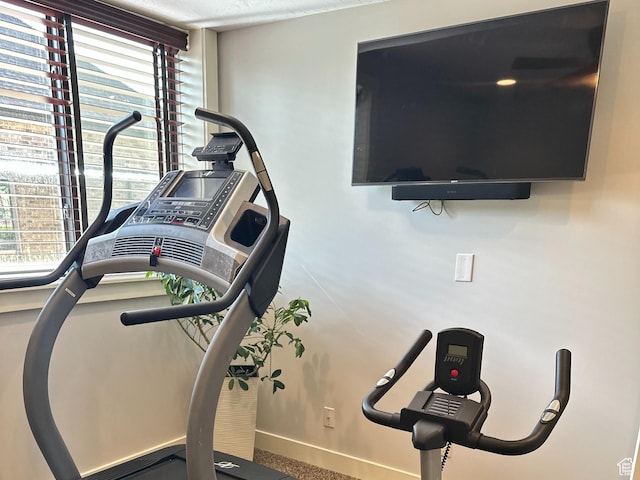 267 E Lucky Star Way, Farmington, UT 84025 - exercise area with baseboards