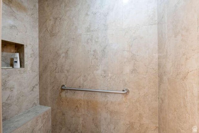 560 E S Temple N Pl 102, Salt Lake City, UT 84102 - bathroom with a tile shower