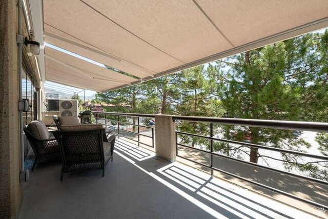 560 E S Temple N Pl 102, Salt Lake City, UT 84102 - view of balcony