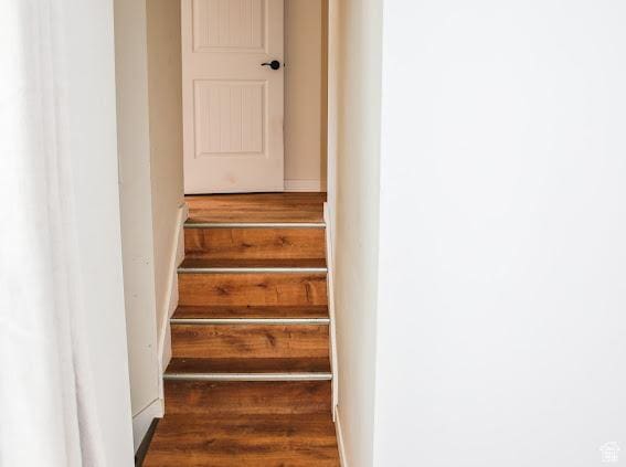 1290 Echo Crk Unit 2, Echo, UT 84024 - view of staircase
