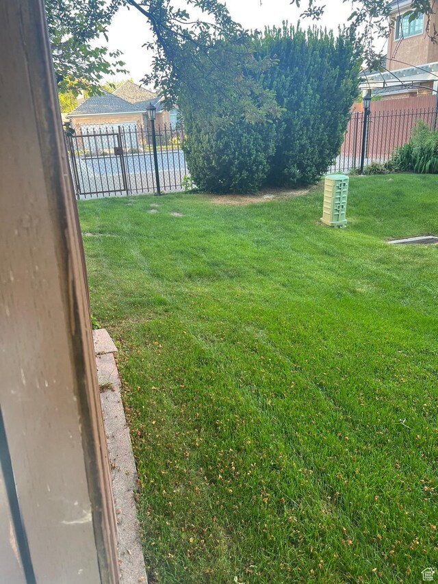 4520 S Countrylane Rd E, Millcreek, UT 84117 - view of yard