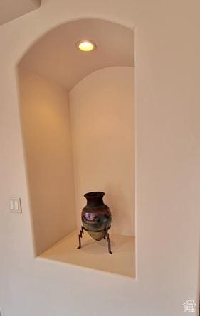 1657 N Kayenta Dr, Ivins, UT 84738 - detailed view of arched walkways and recessed lighting