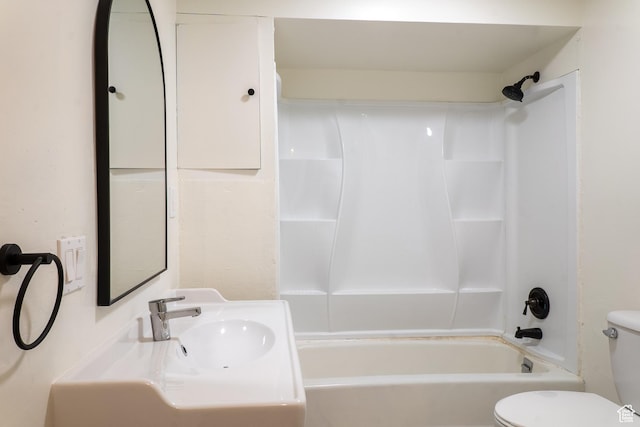 735 Castle Gate Rd, Helper, UT 84526 - bathroom with toilet, shower / bath combination, and a sink
