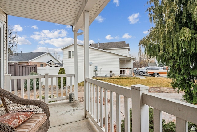 balcony featuring covered porch