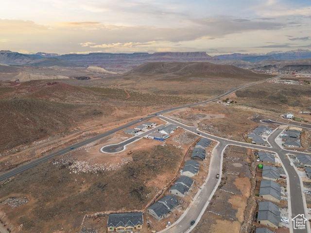 1555 W 470 N, Hurricane, UT 84737 - birds eye view of property featuring a mountain view