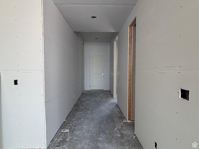 1555 W 470 N, Hurricane, UT 84737 - corridor featuring unfinished concrete flooring