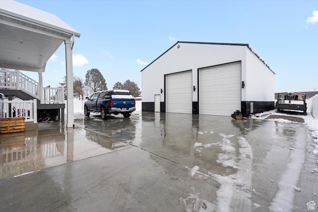 view of detached garage