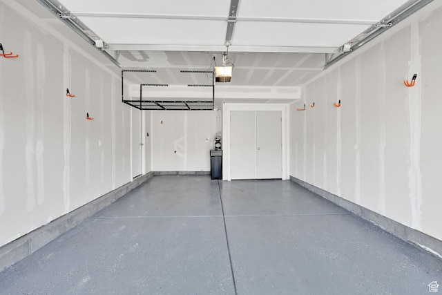 6512 S 390 E, South Weber, UT 84405 - garage featuring a garage door opener