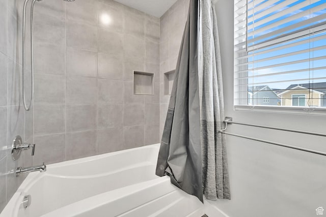 6512 S 390 E, South Weber, UT 84405 - full bath featuring shower / bath combination with curtain