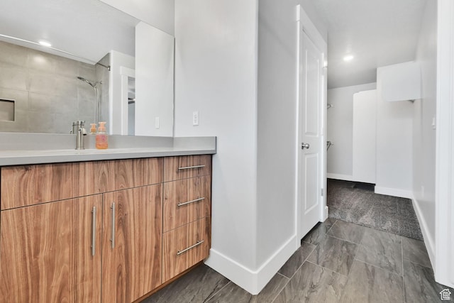 6512 S 390 E, South Weber, UT 84405 - full bath with tiled shower, vanity, and baseboards